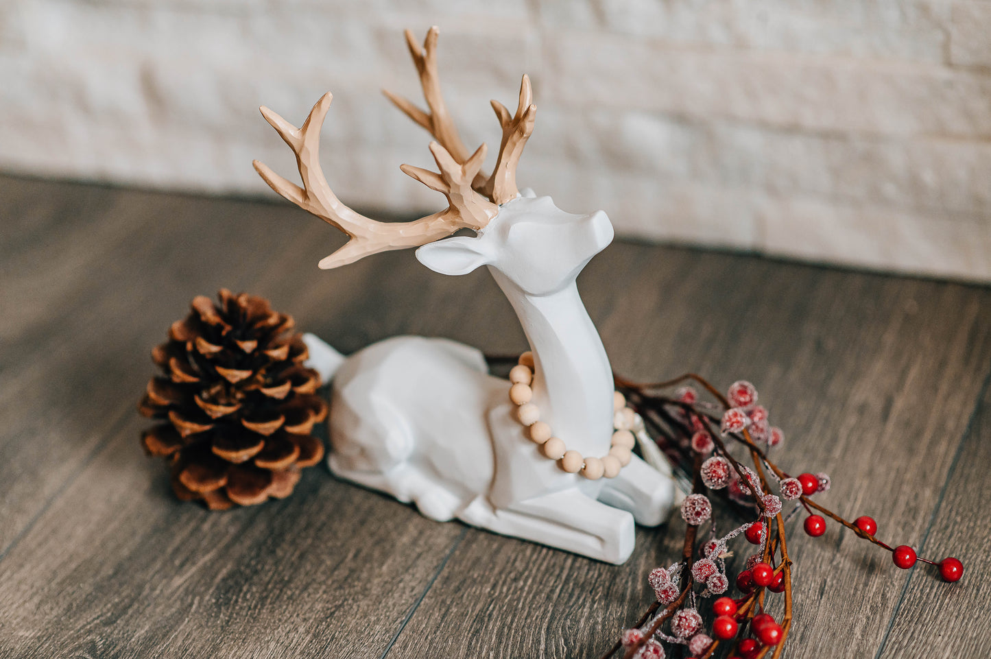 Beaded Sitting Reindeer